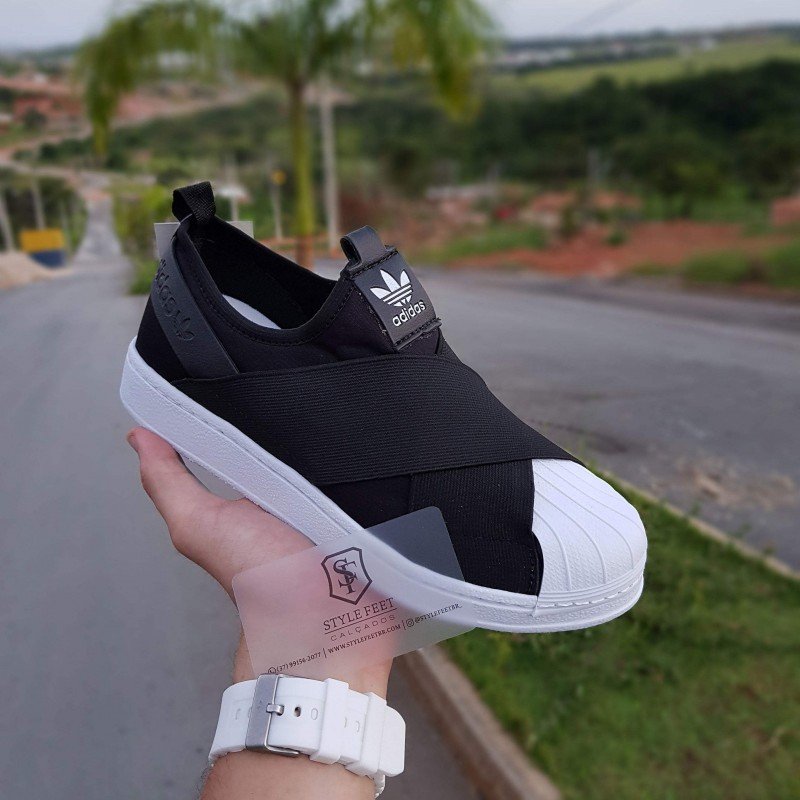 Tênis slip on sales adidas preto